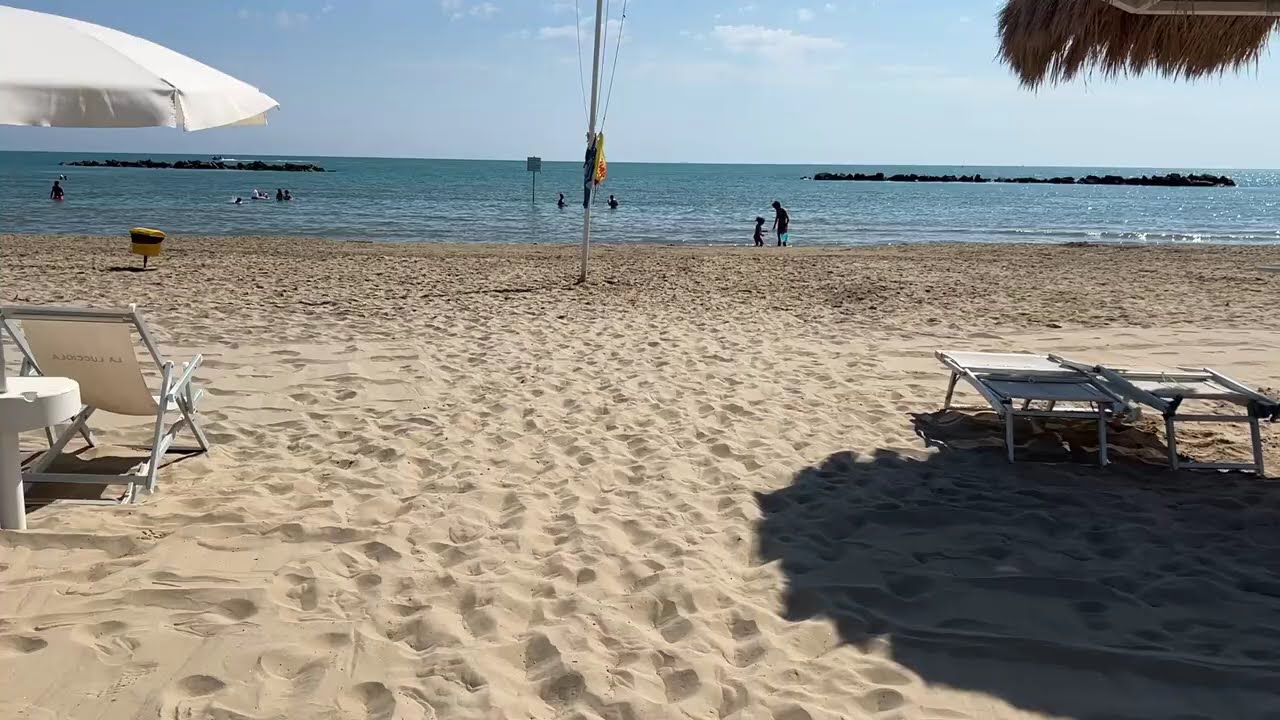 Spiaggia di Roseto degli Abruzzi (TE) - Abruzzo - www.tuttitaly.com - @tuttitaly