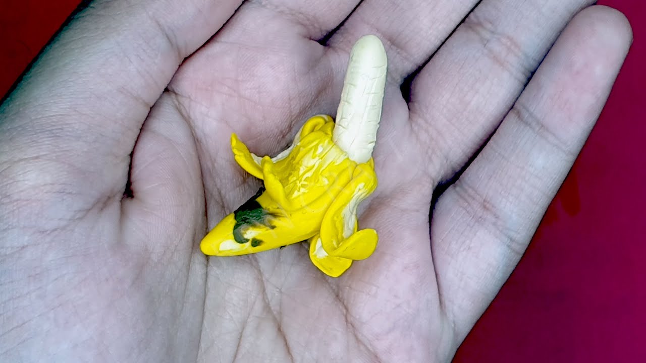 HOW TO MAKE MINIATURE BANANA IN POLYMER CLAY | PLAY DOH ART AND CRAFT