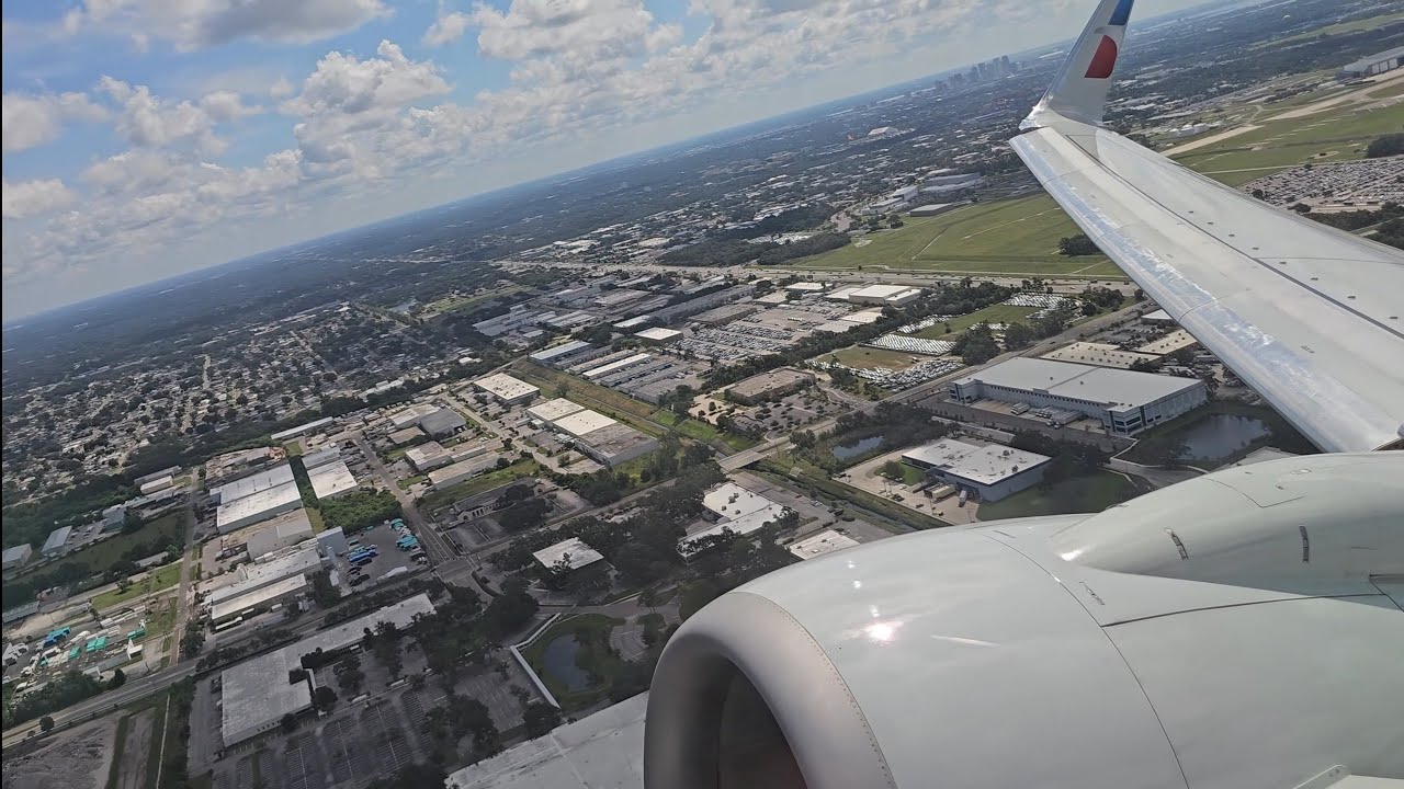 American Airlines Boeing 737-800 Takeoff - Tampa International Airport