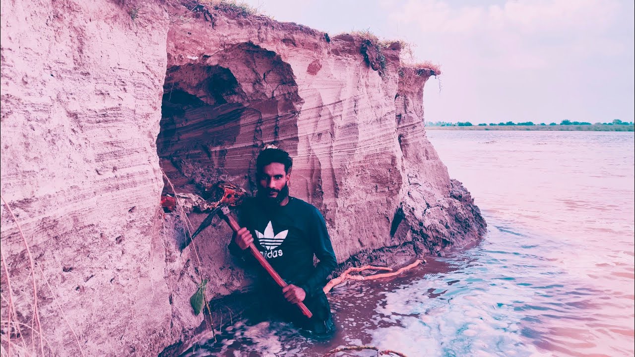 Building a Submerged Survival Shelter: How to Construct a Hidden House on the Water