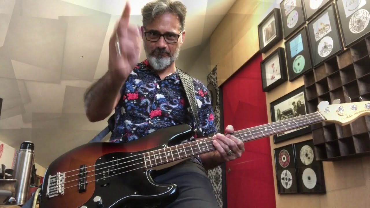 Soda Stereo - En la Ciudad de la Furia. BASS COVER