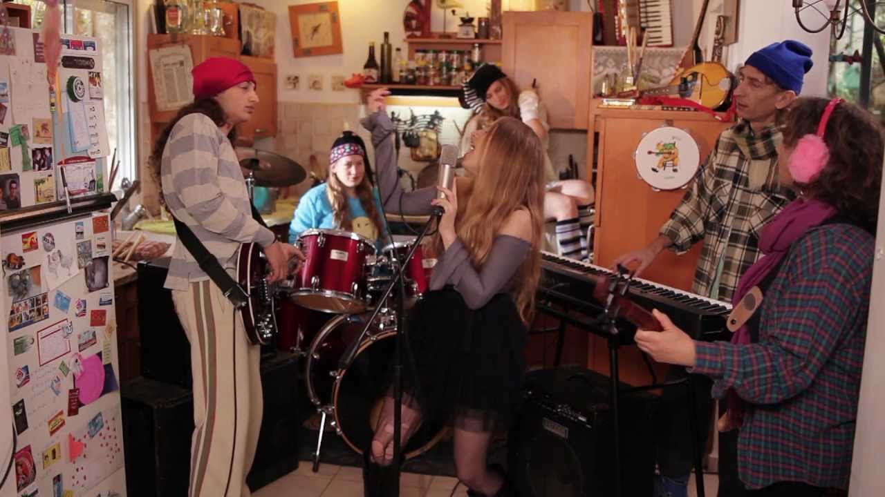 Somebody To Love - Queen cover by Kol HaMishpaha (Video Clip)