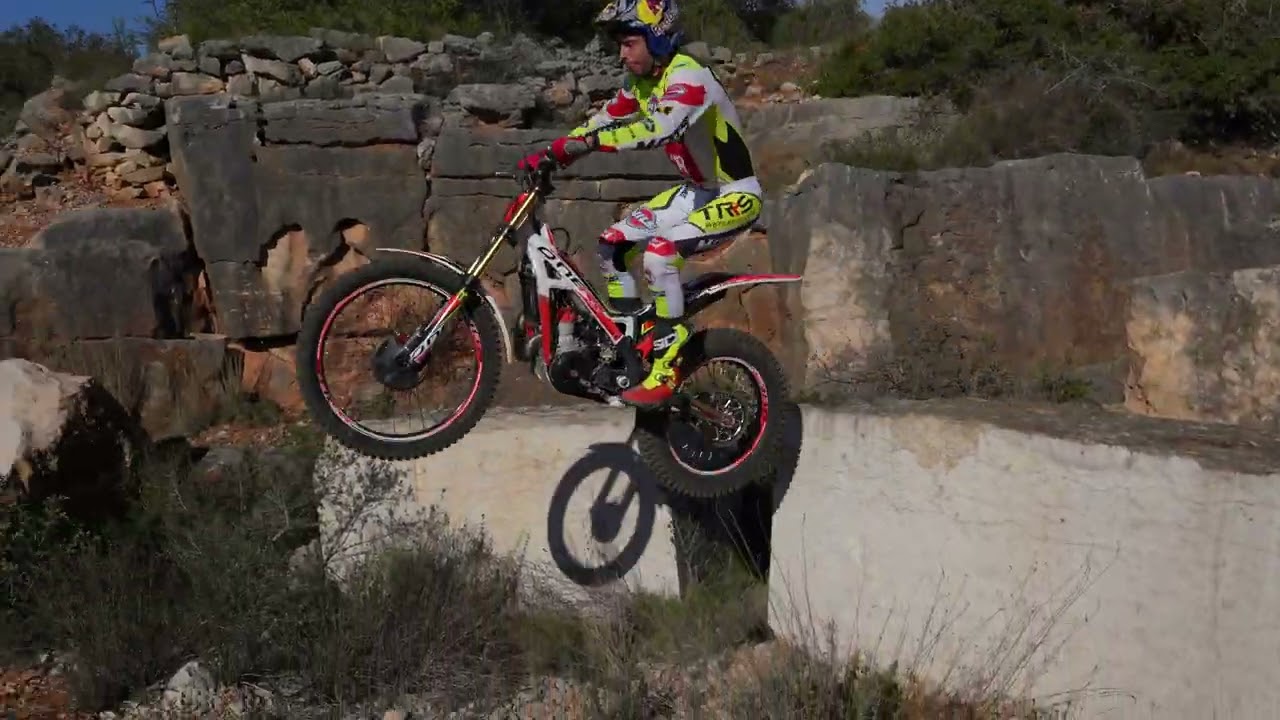 ADAM RAGA 2022 12 25 entreno trial pedreres leandro