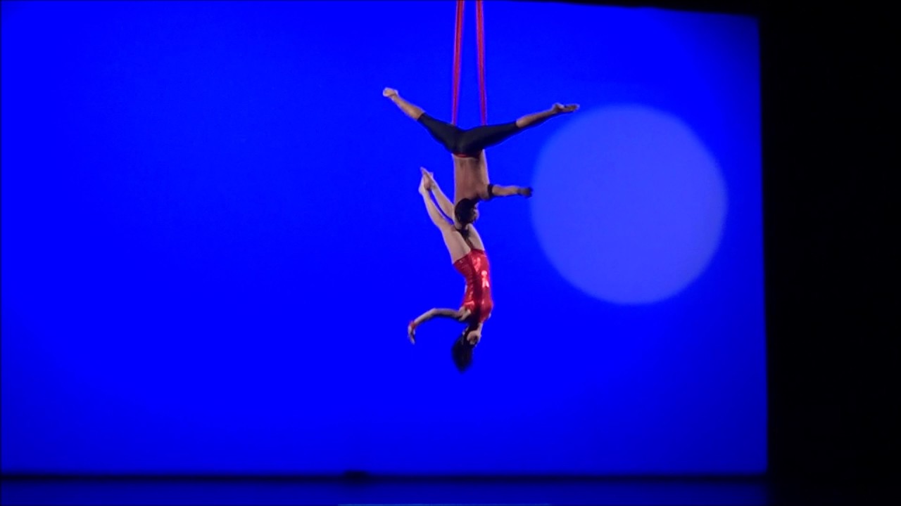 SERENA E MARTIN - DUO ACROBATICA AEREA SU TESSUTI - DOUBLE AERIAL SILKS  PERFORMANCE