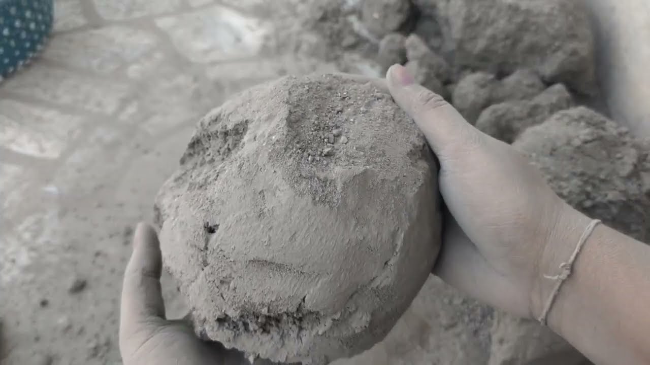 Asmr - Dry floor crumbling from different angle