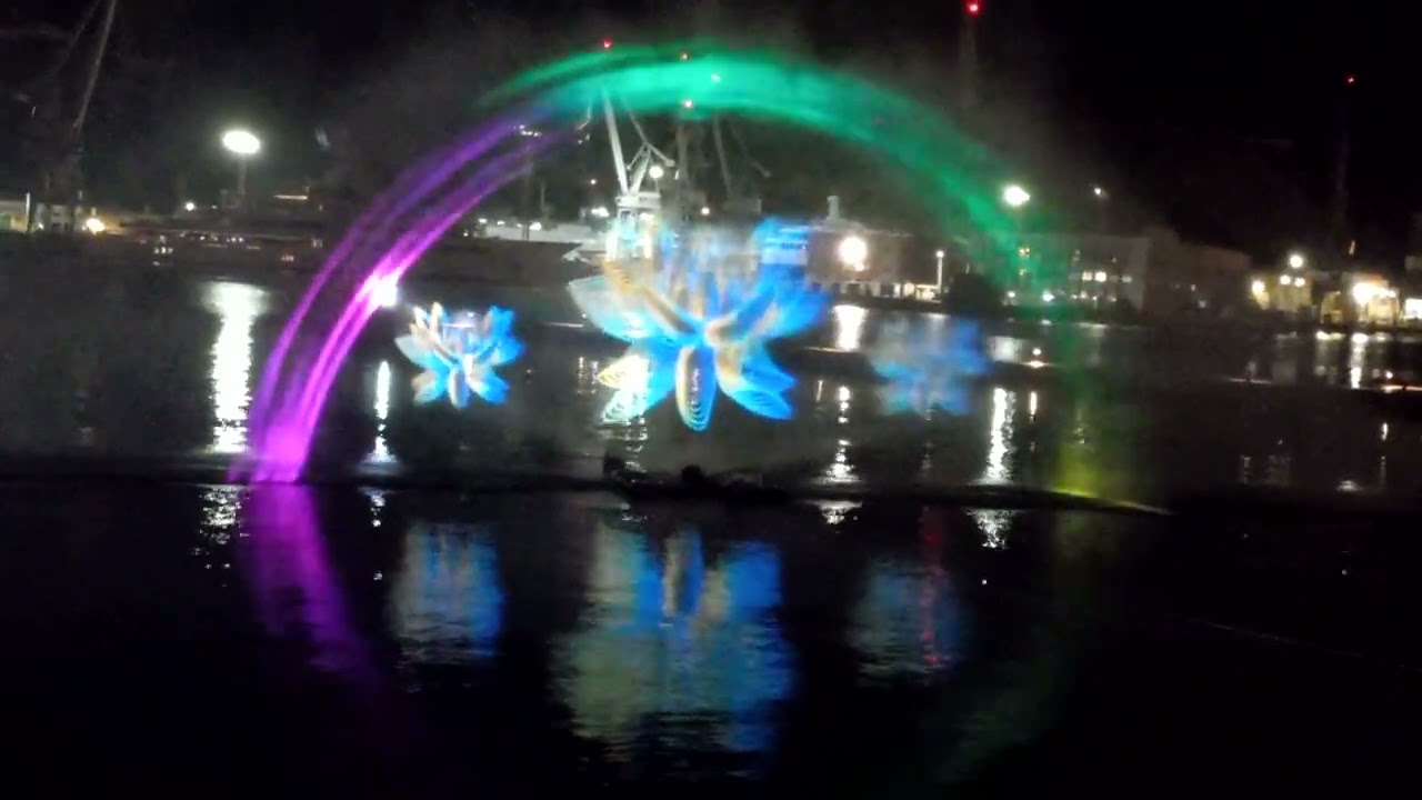 LUCES Y MÚSICA EN PUERTO DE CARTAGENA ESPAÑA