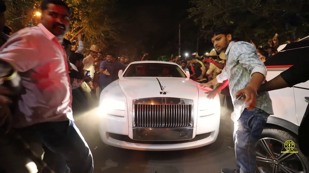 #Challengingstar Darshan Thoogudeepa Craze @ Gold's Gym Launch  #Mysore #dboss #rollsroyce