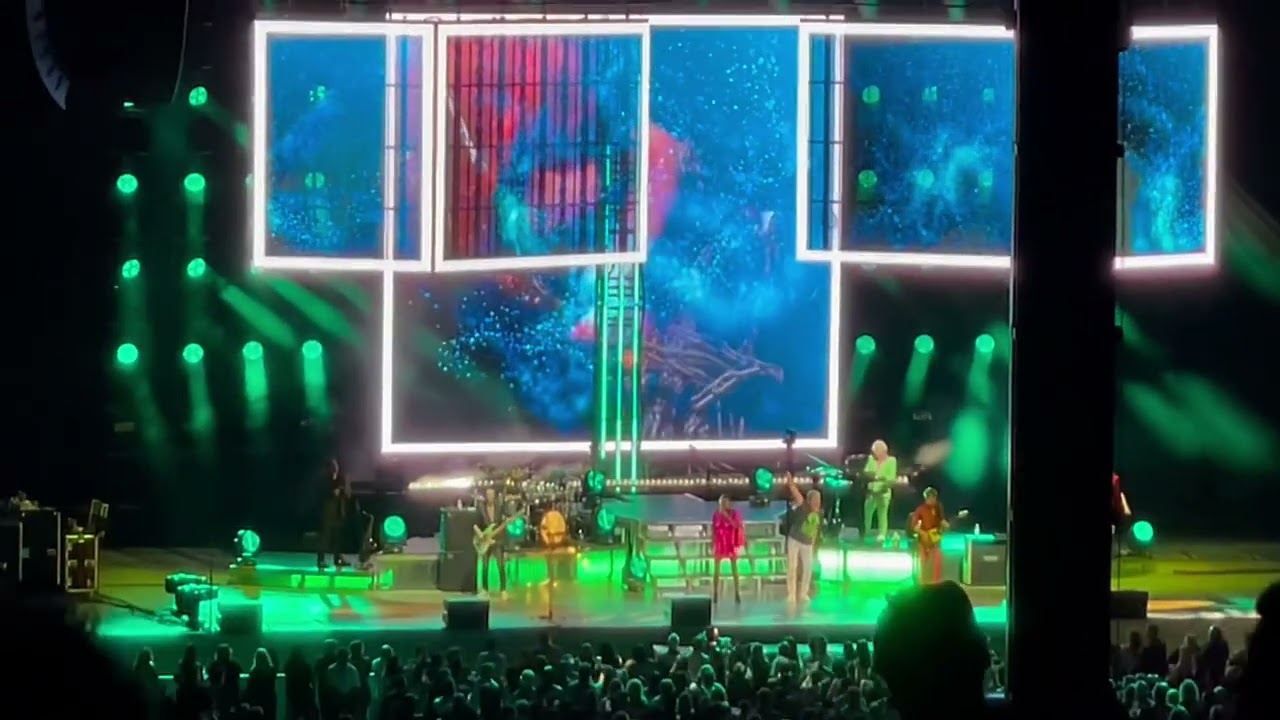 Duran Duran feat. Anna Ross - Come Undone (live)