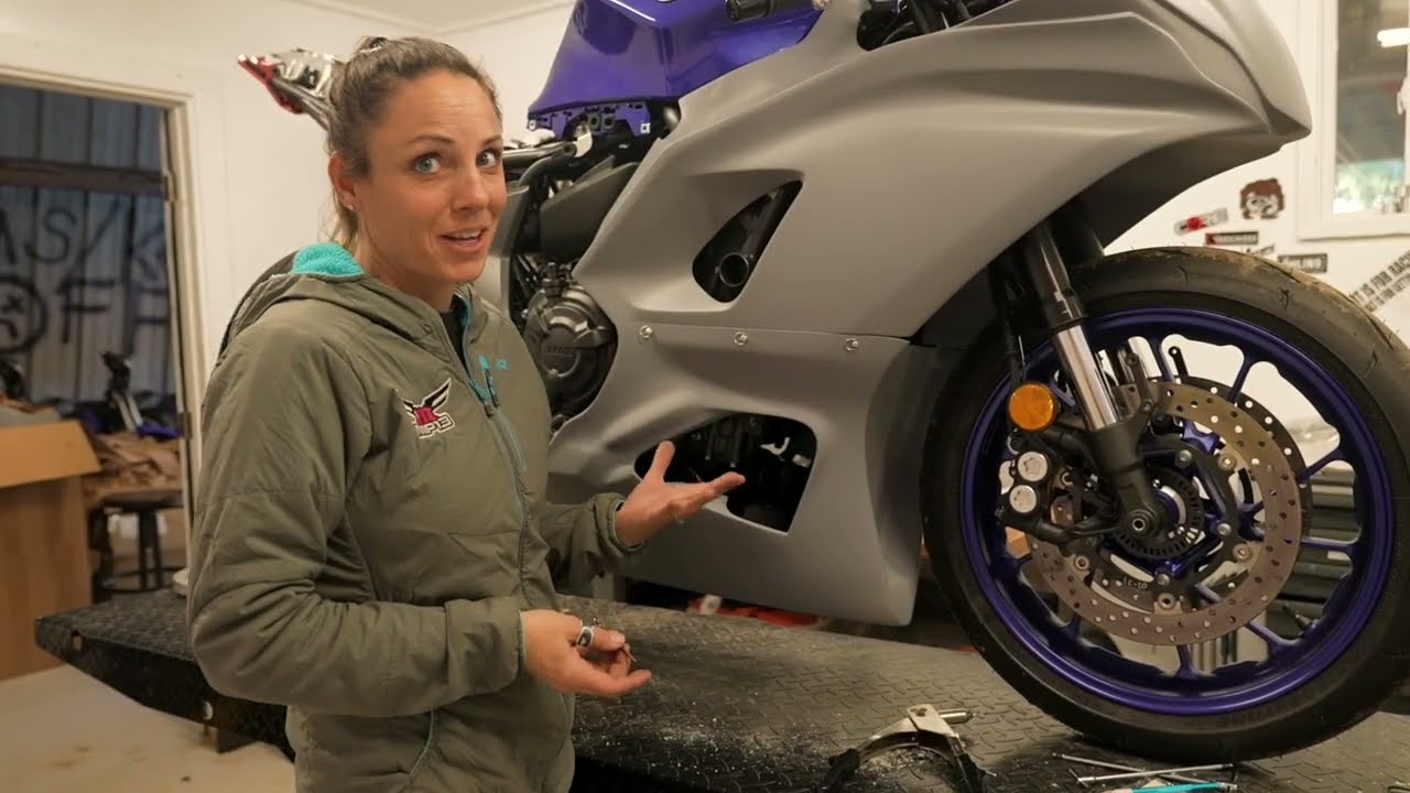 Dzus Bodywork Fasteners Install | iONEMOTO