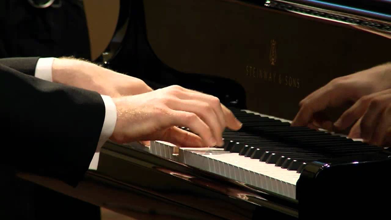 Dmitri Levkovich,  Scarlatti: Sonata in D minor, K. 213
