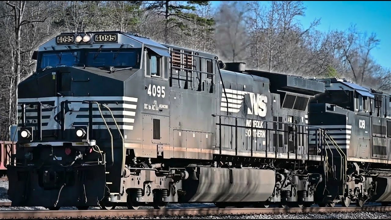 Norfolk Southern 4095 headed home going south to Chattanooga TN