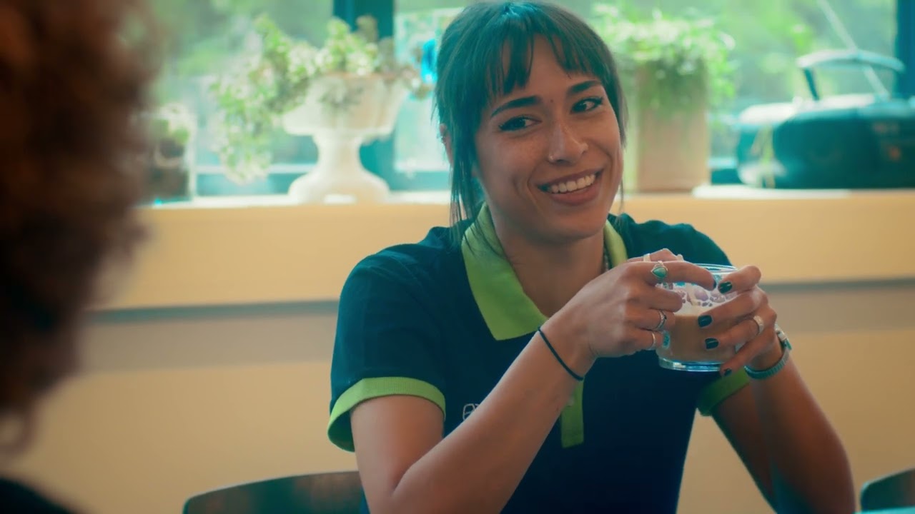 Mallou maakt werk van een schonere wereld bij De Kringloper
