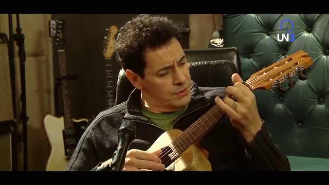 EN EL CARROUSEL | Ricardo Mollo canta ¨Plegaria para un niño dormido¨ con Vera Spinetta