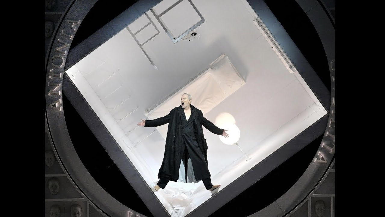 Charles Workman as Hoffmann, 