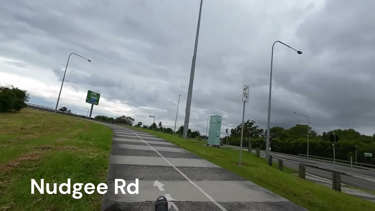 Gateway Motorway Bikeway southbound Muller Rd to Kedron Brook.