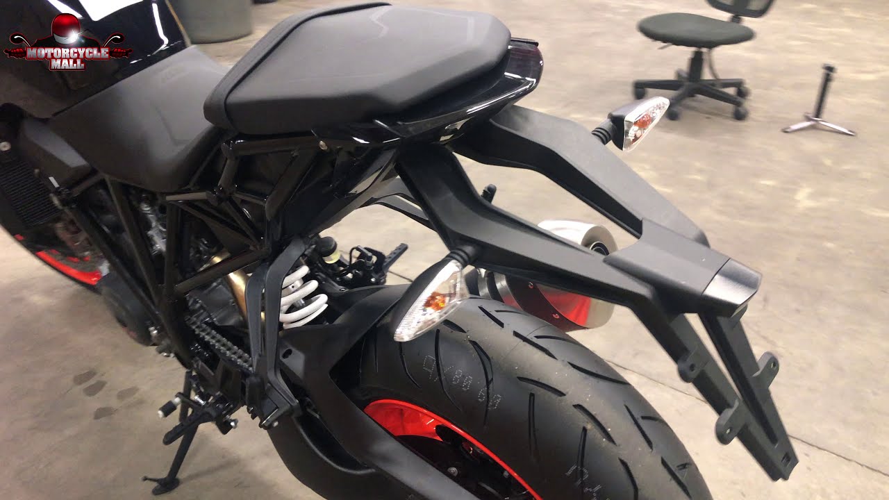 2019 KTM 1290 Super Duke R | Unboxing