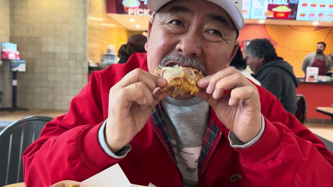  @hoangtravelandeats at Food court at Livermore 