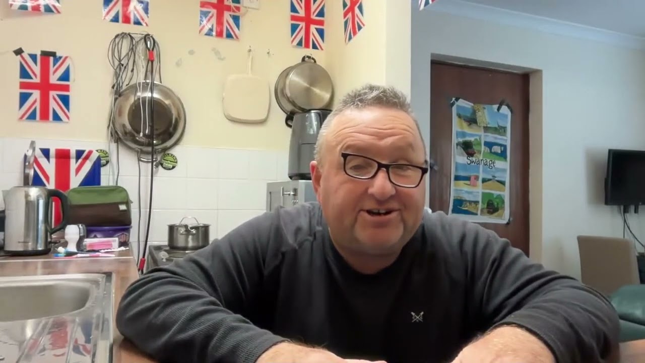 seasideMARK drunk and carrying on about a handbag 7 August 2025