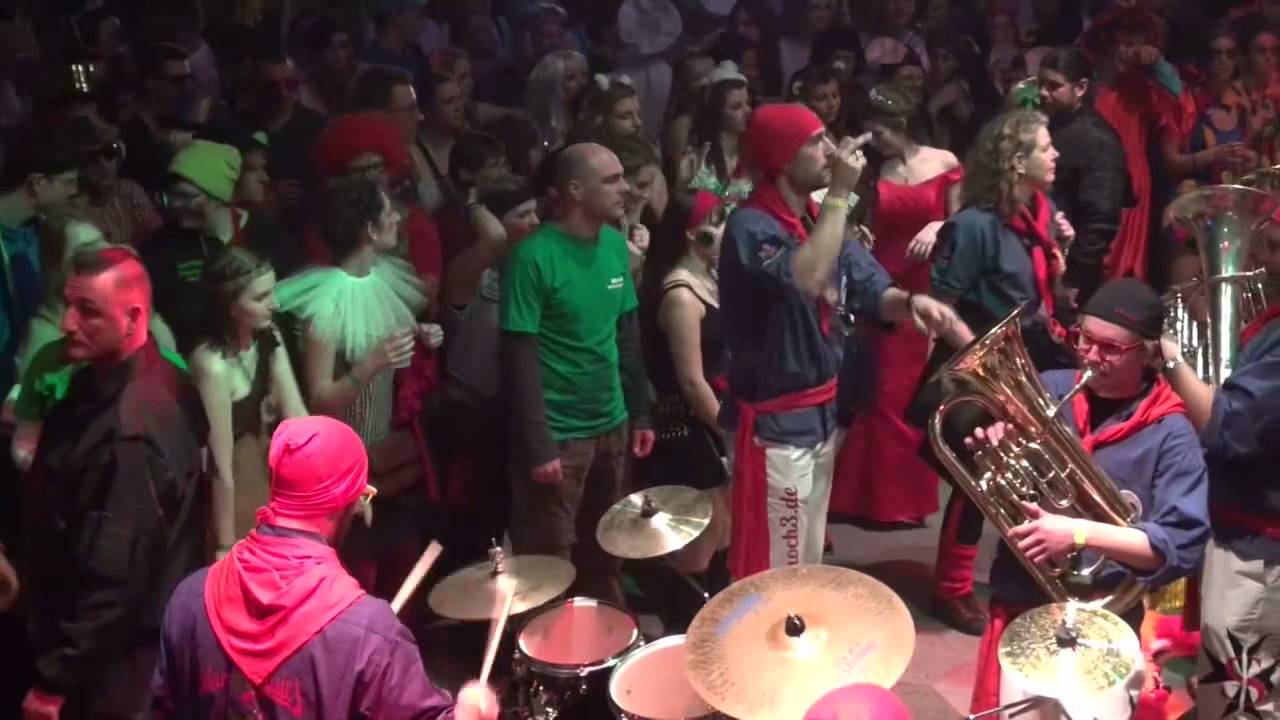 Guggemusik Festival in Dahn im Dahner Felsenland Germany  14.2.2015 Serienclip 31