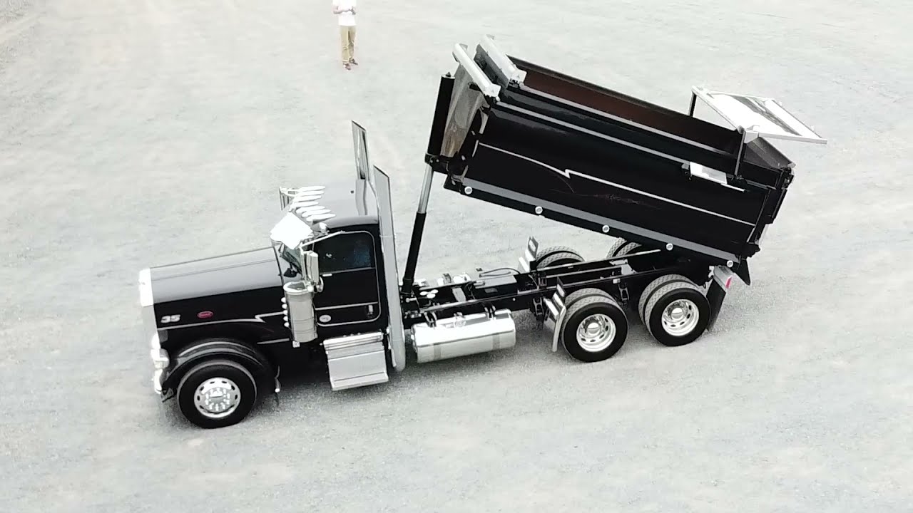 How a 2019 Peterbilt 389 Long Hood With 15' Rogue Transfer Gear Operates  I CharterTrucks.com U12123
