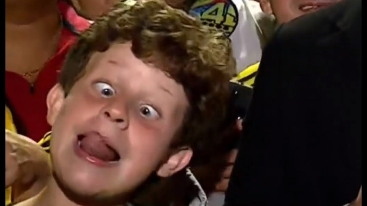 Ni&ntilde;o se rob&oacute; el show durante reporte de Nicol&aacute;s Rojas en la campa&ntilde;a presidencial