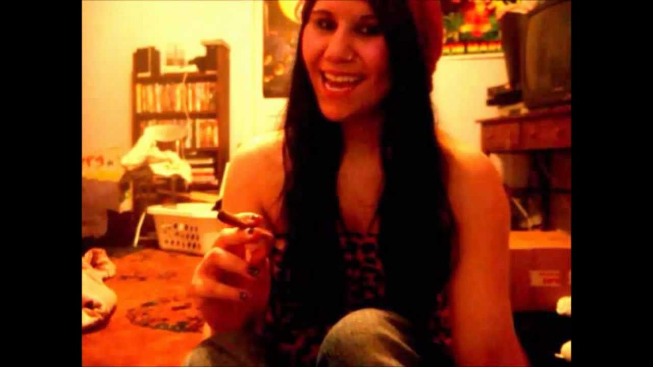 Leah3212 Shoutout Cannabis Cuties Happy New Years 2012