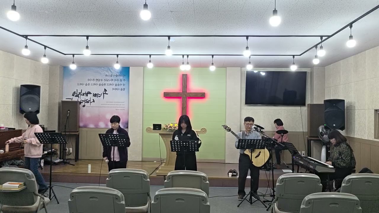 2부예배찬양 연습 #예수의 피밖에 없네(엄민용)c#천국의 찬양c#감사로 제사 드리는자가c#보좌에 계신 주찬양d.#비 준비 하시니g.#구합니다(new song)g.