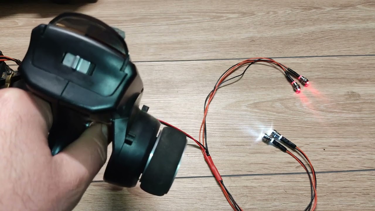 Oświetlenie LED modelu zdalnie sterowanego RC wraz ze switchem włączanie/wyłączanie z pilota CH3