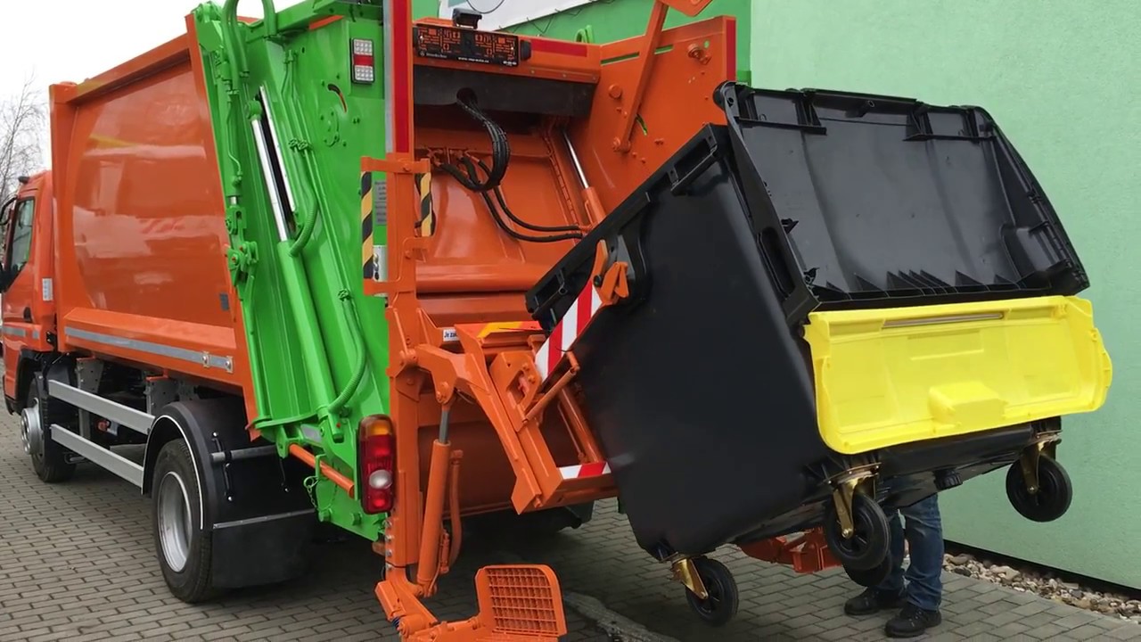 Mitsubishi Fuso s komunální nástavbou 7cbm