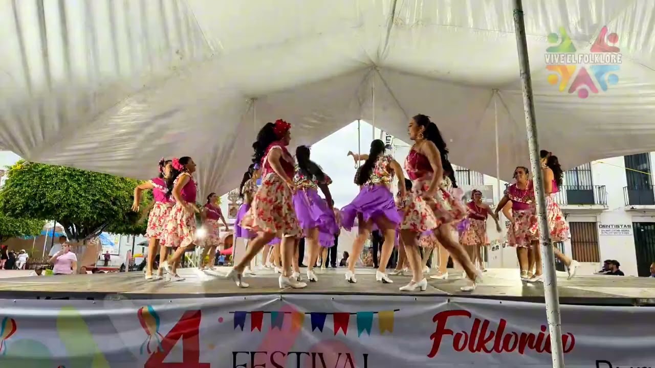 Bailes Caribeños de Quintana Roo por la Compañía de Baile y Danza Folklórica de Quintana Roo.