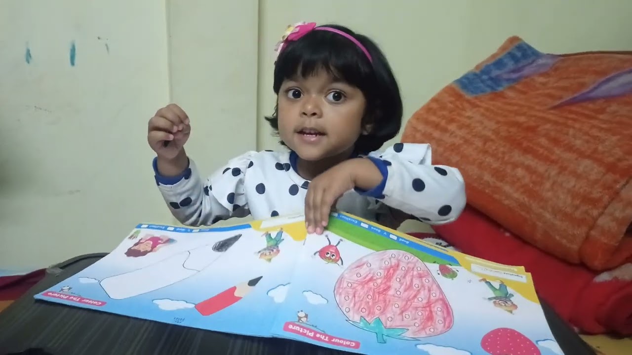 👧🖍️ Baby Girl Doing Homework | Coloring Time