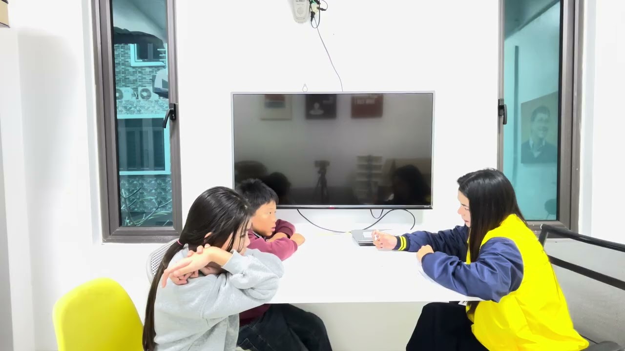 Lisa & Leo - EO1 - Mid-Term Test
