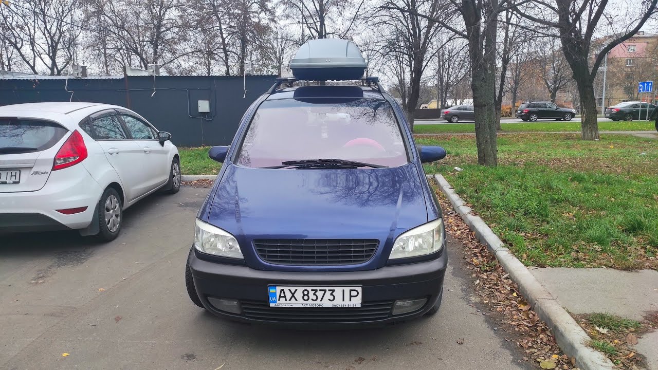 Короткий огляд Opel Zafira A 2002
