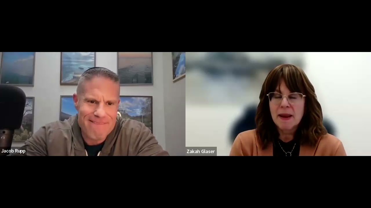 How She Built A $20K/Month Business With a Full-Time Job & Family