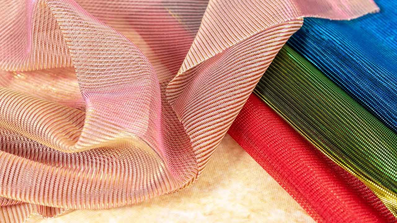 Flowing Shimmering Sheer Metallic Lurex Mesh Fabric 39030