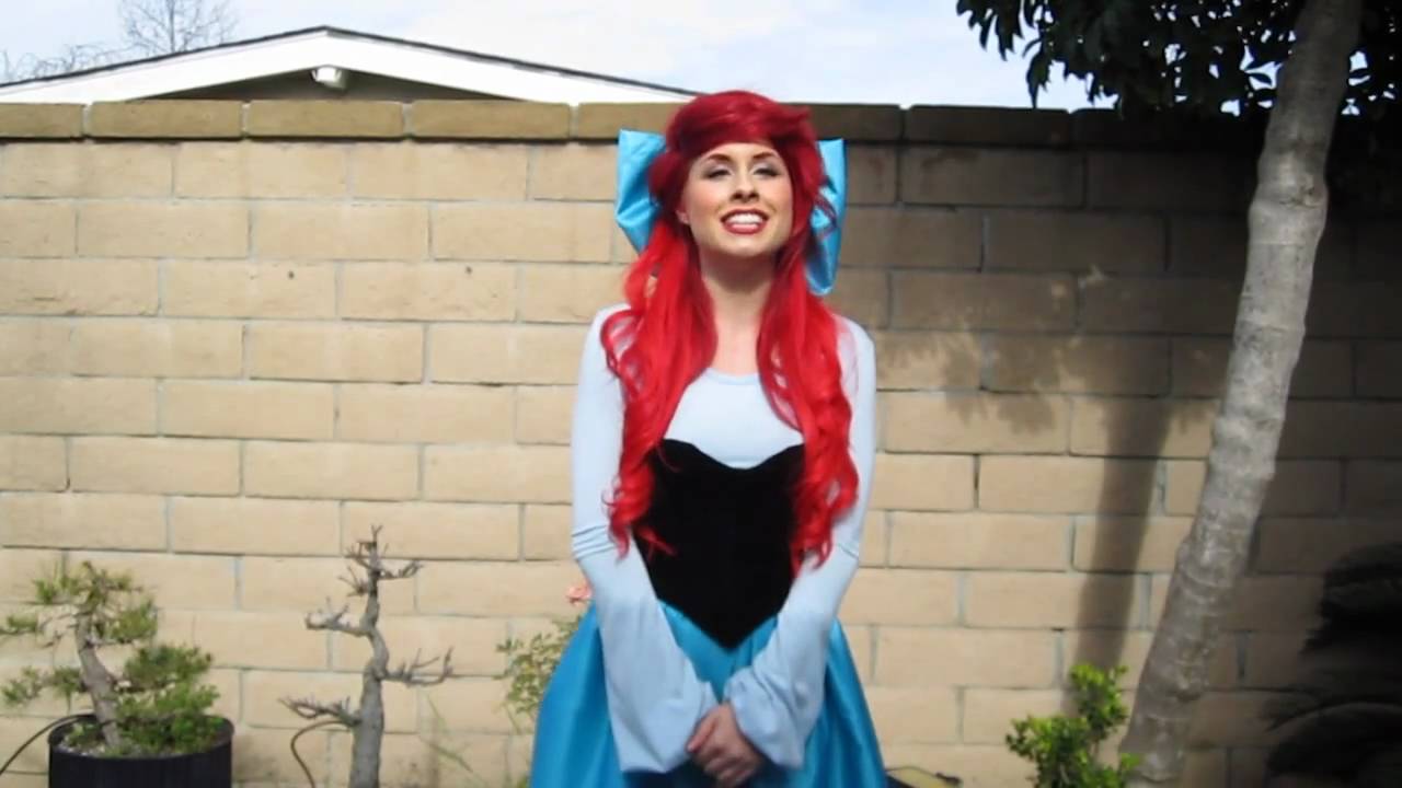 Traci Hines performs Kiss The Girl as Ariel from The Little Mermaid