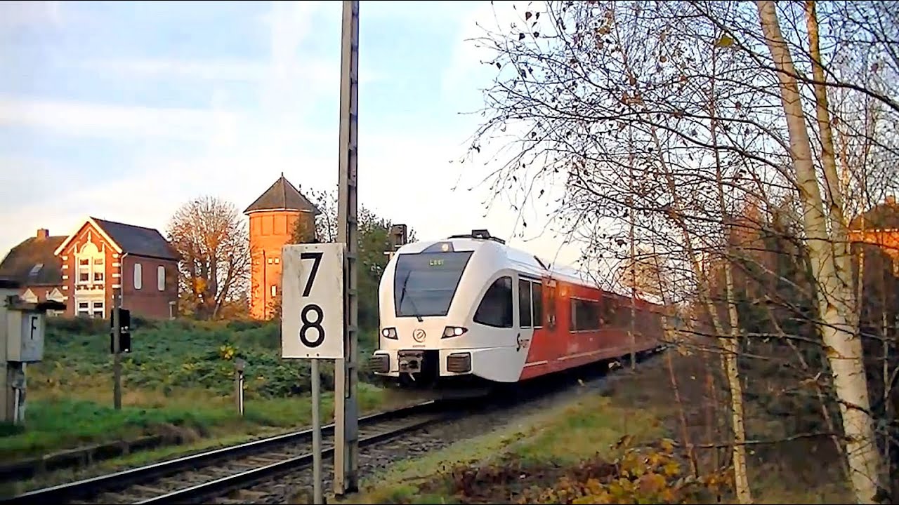 Arriva Triebwagen (Stadler GTW) in Weener / Arriva railcar in Weener (Germany)