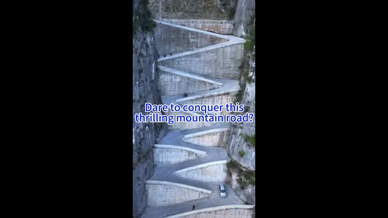 Thrilling mountain road in China's Chongqing