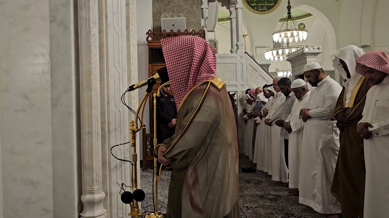 إقامة صلاة الفجر# وتلاوة من سورة الأحزاب# الجمعة 13- 1- 1446هـ#  الشيخ . د أحمد الغامدي