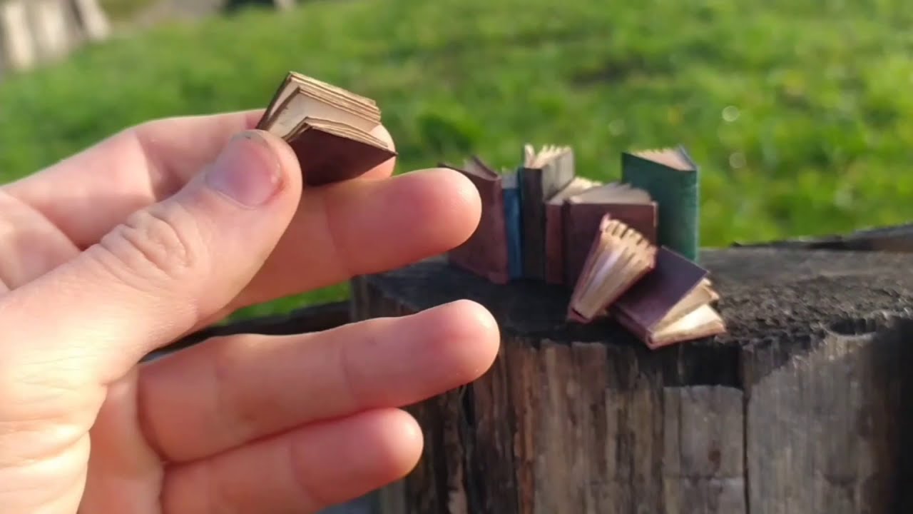 Tutorial: Cómo hacer libros en miniatura // How to make mini books