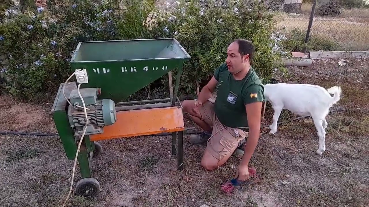 L.M vamos a preparar y engrasar la maquina de pelar almendras ( dedicado a  EL PASTOR DE LA RUTA )🌾🐐