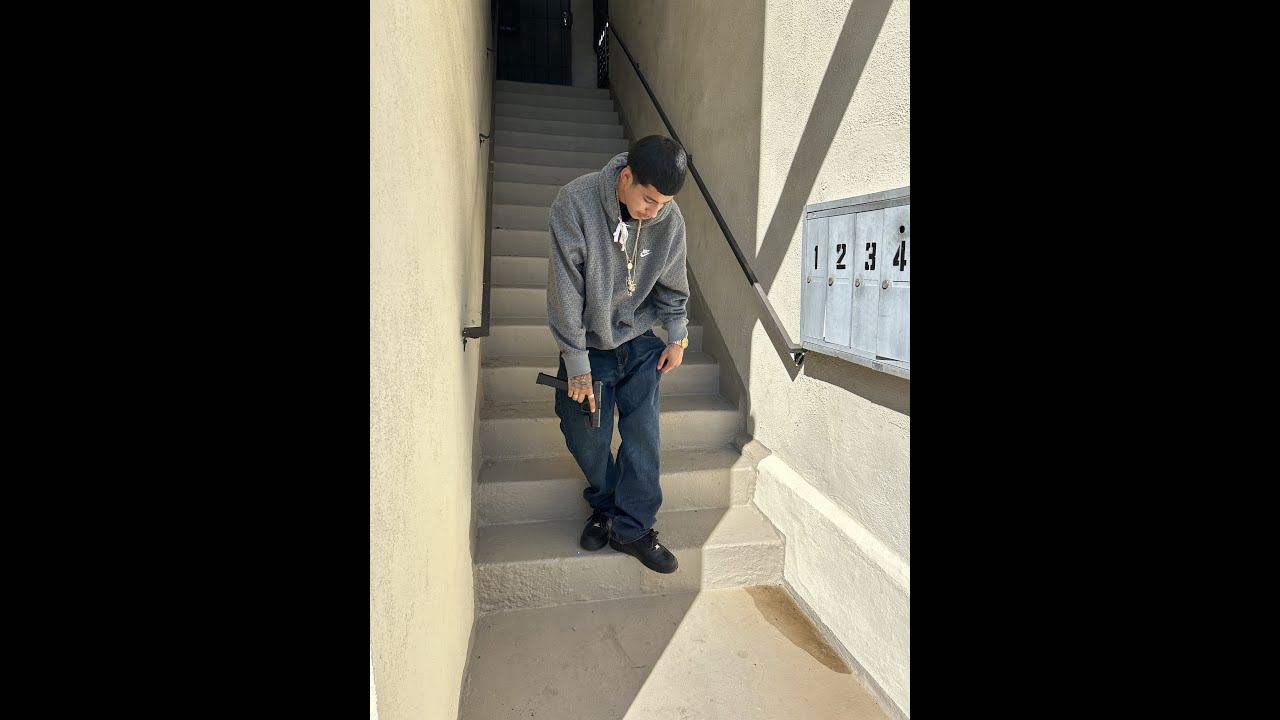 Realjr_400 -Baby Get It Cracking (feat. 200kPlayer) [Official Music Video] Prod. By @HoodWil