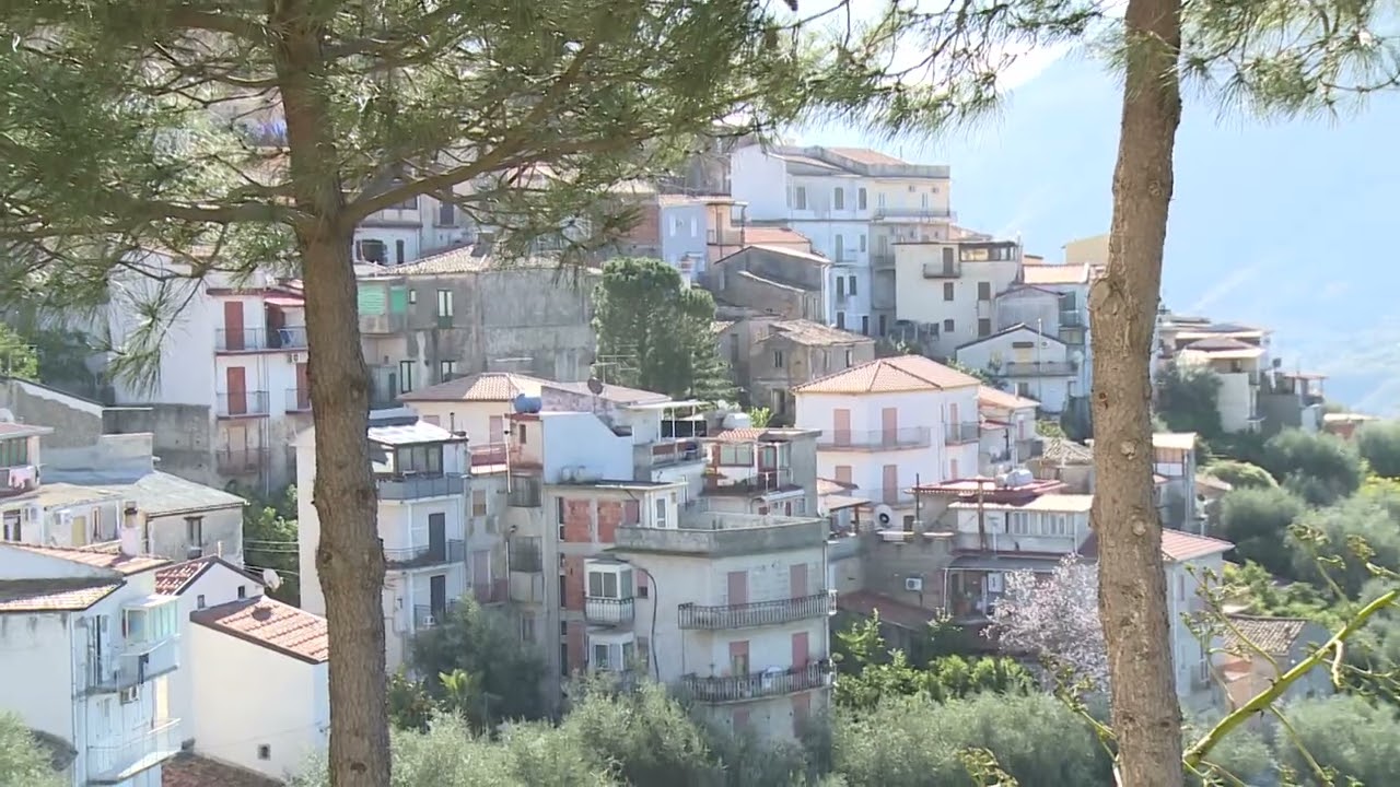 Ficarra: fari puntati sugli immobili Iacp di contrada Matini