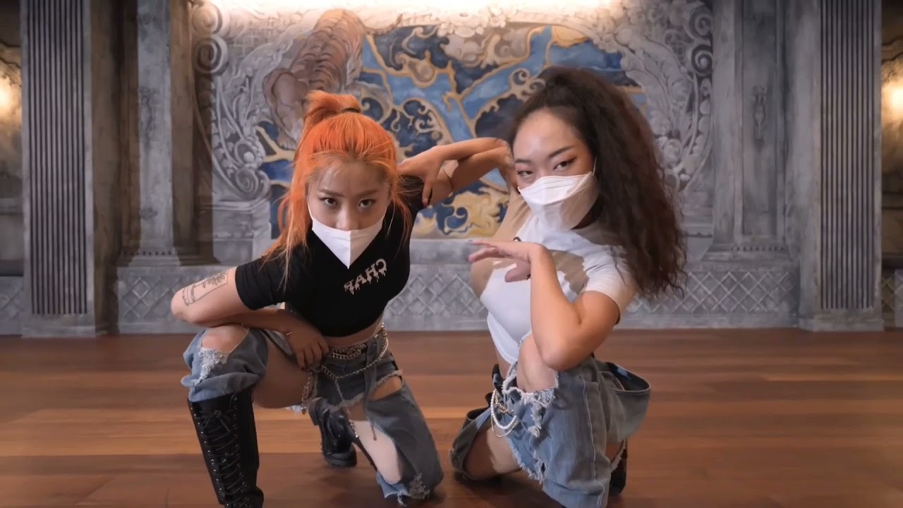 [Mirrored] Run the world - Yeojin × Jihyo YGX Choreography Mirror