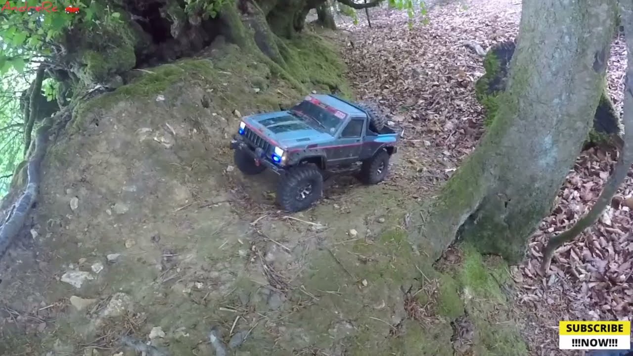 RC crawlers trail with few friends at east hill strip run, vanquish custom body #rc4x4 #rcoffroad