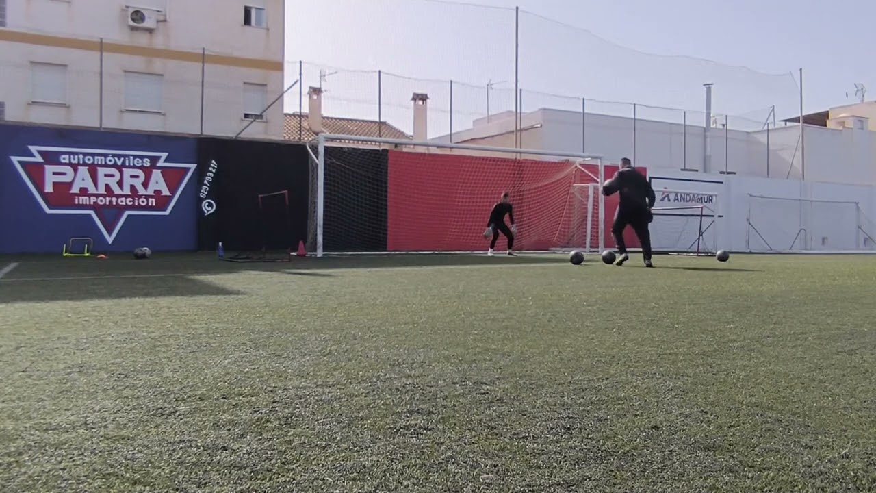 Movilidad, coordinación, posicionamiento, desvíos. Portero Zorro, @CFLorcaDeportiva