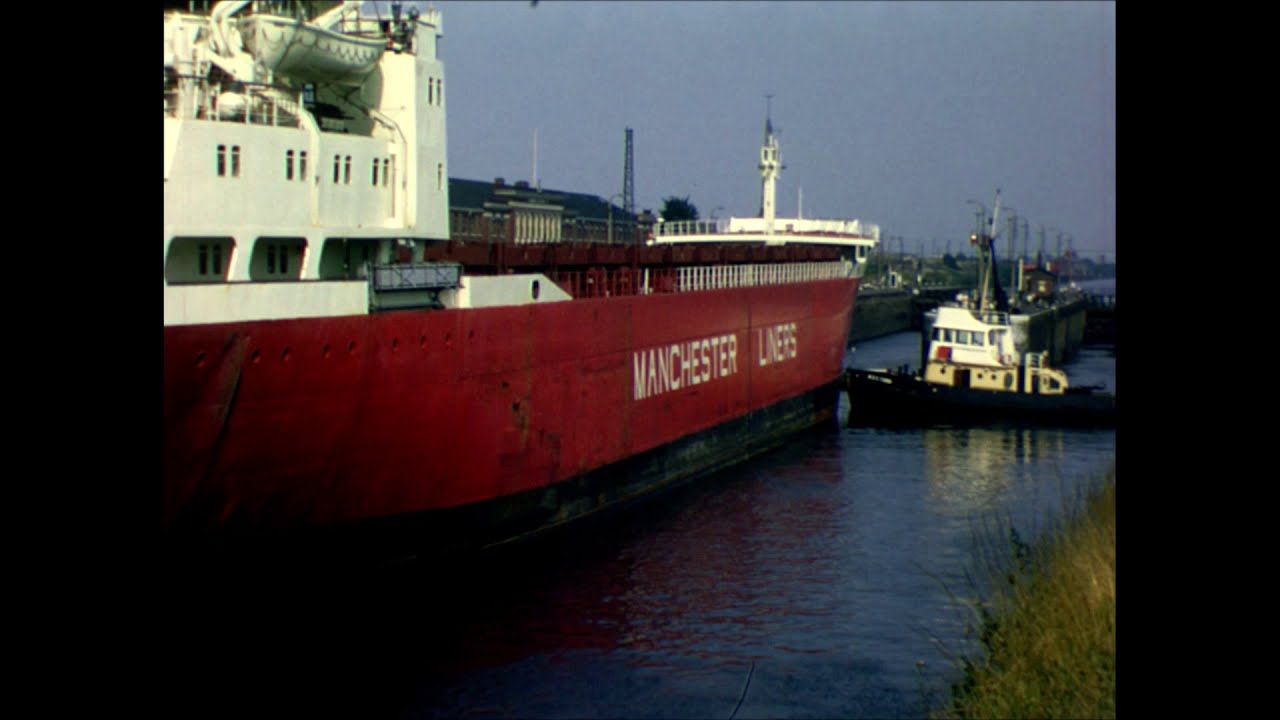 Manchester Ship Canal, 1969, Latchford Locks, Warrington.