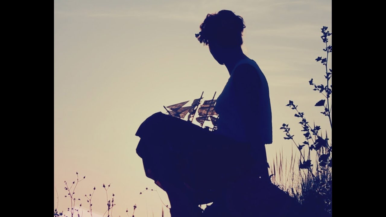 emmy Curl - Maio Maduro Maio (Original de José Afonso)