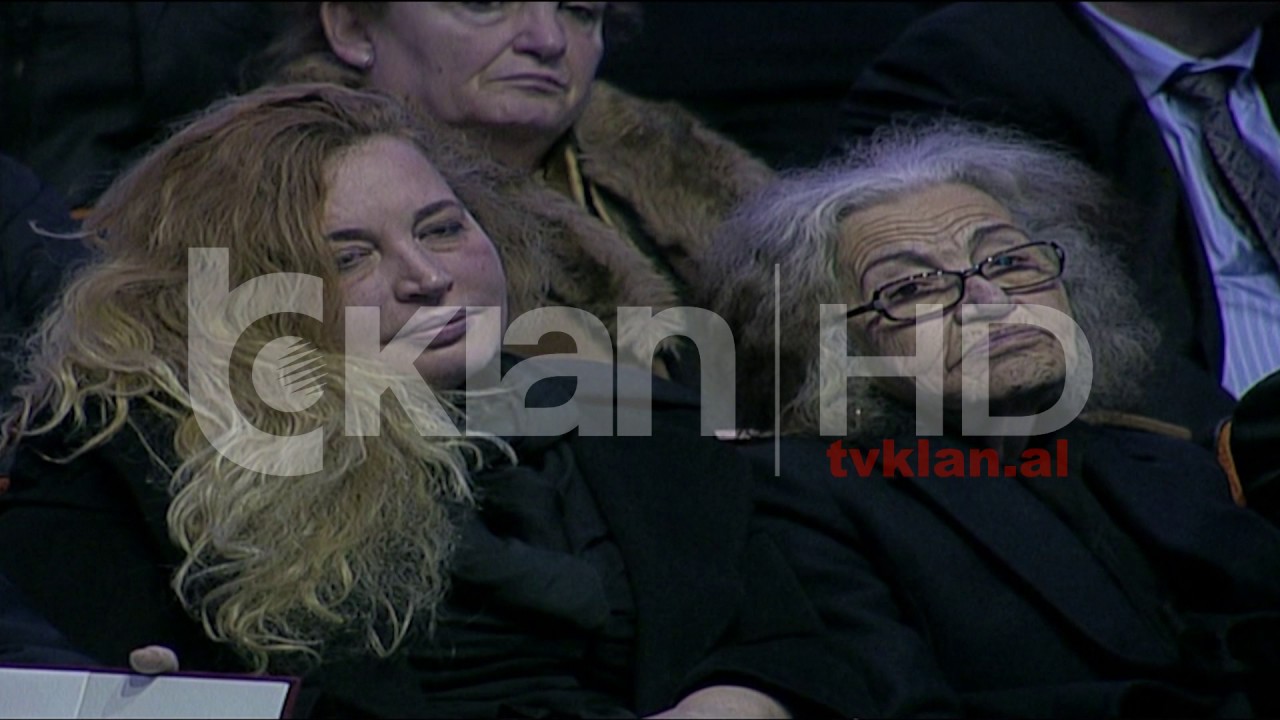 P&euml;rcillet me nderime shkrimtari Drit&euml;ro Agolli