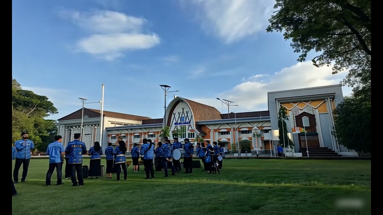 Halaman Kantor Gubernur NTB